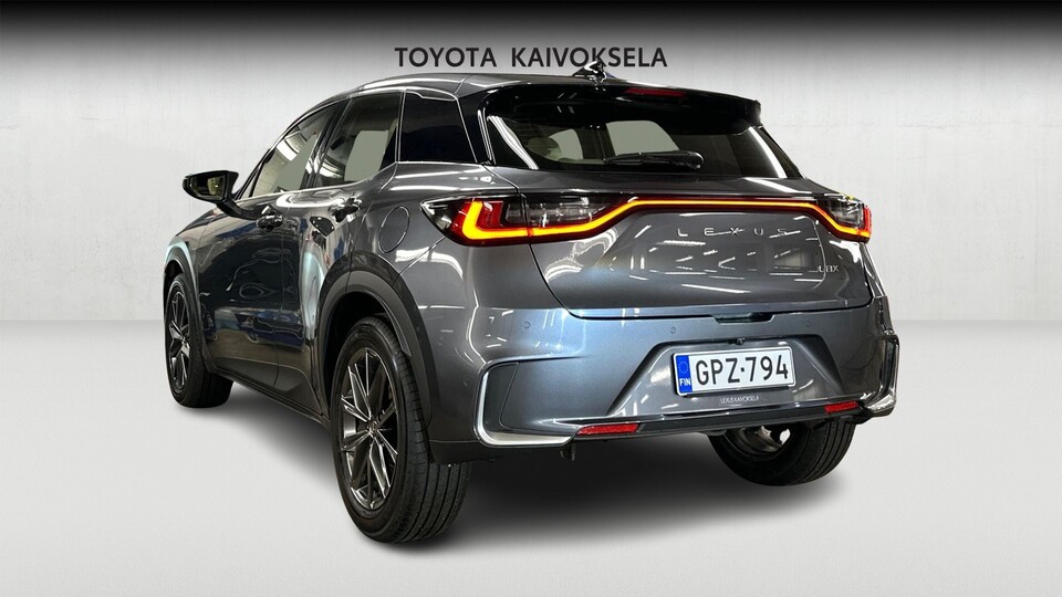 Lexus LBX vaihtoauto