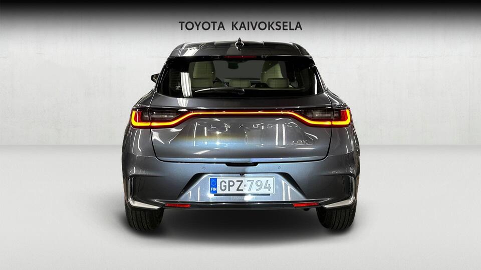 Lexus LBX vaihtoauto