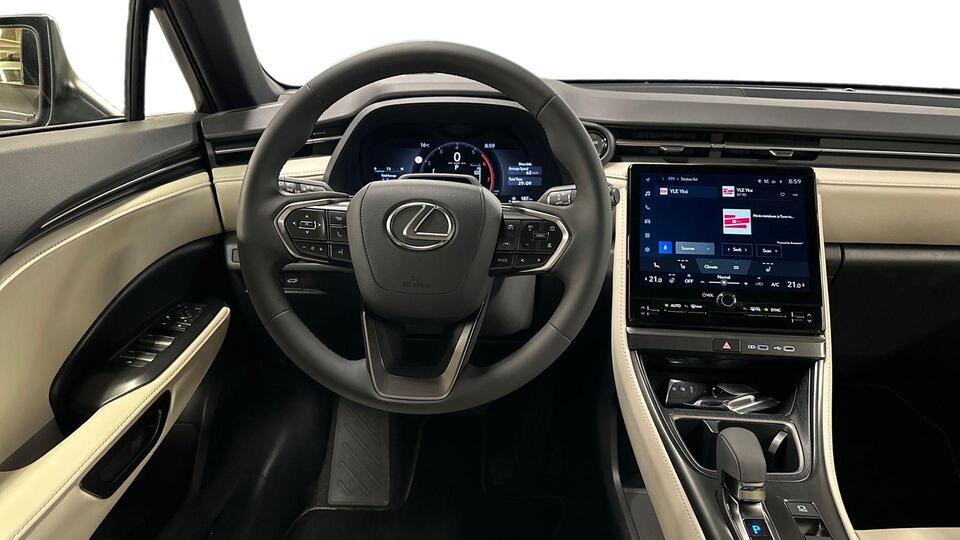 Lexus LBX vaihtoauto