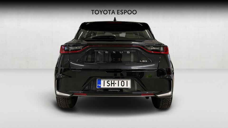 Lexus LBX vaihtoauto