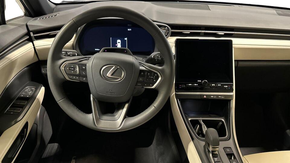 Lexus LBX vaihtoauto