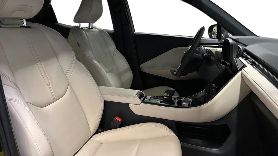 Lexus LBX vaihtoauto