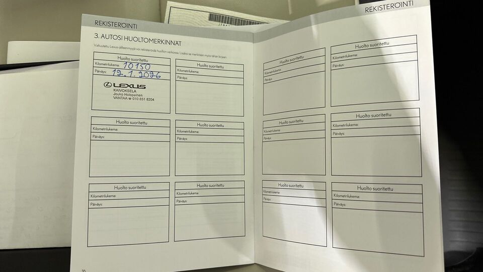 Lexus LBX vaihtoauto