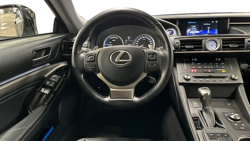 Lexus RC vaihtoauto