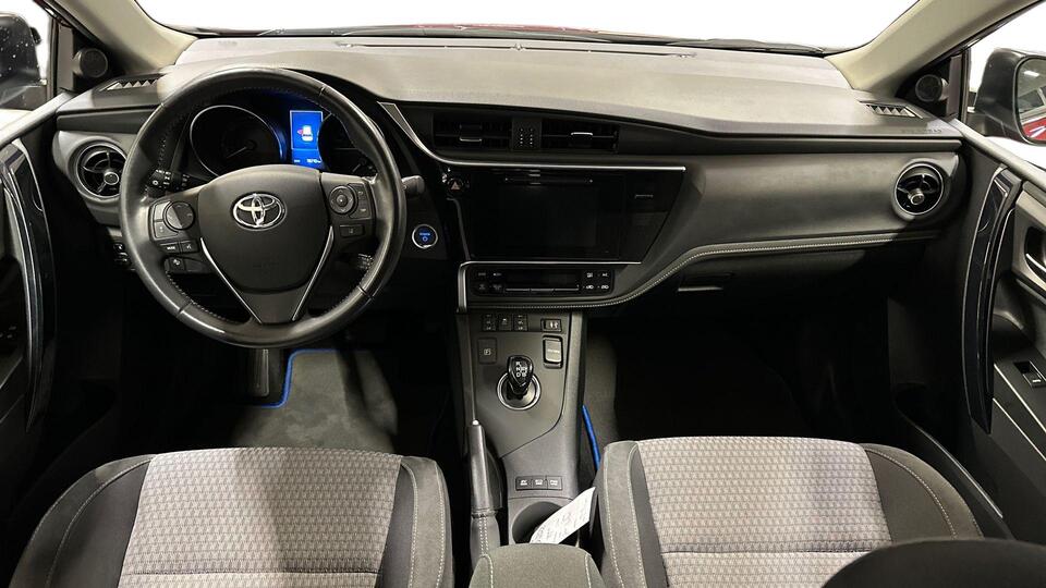 Toyota Auris vaihtoauto