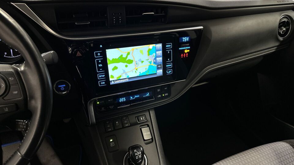 Toyota Auris vaihtoauto