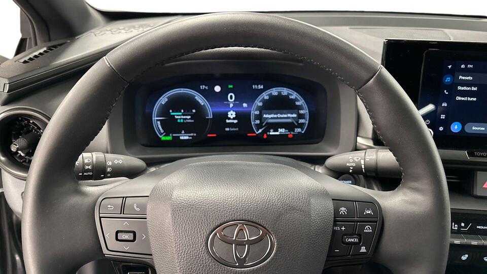 Toyota C-HR vaihtoauto