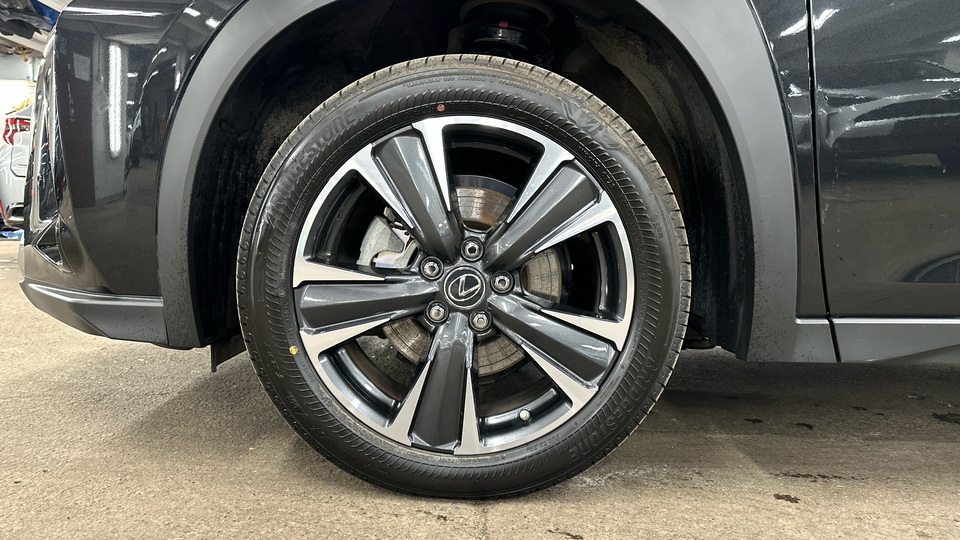 Lexus UX vaihtoauto