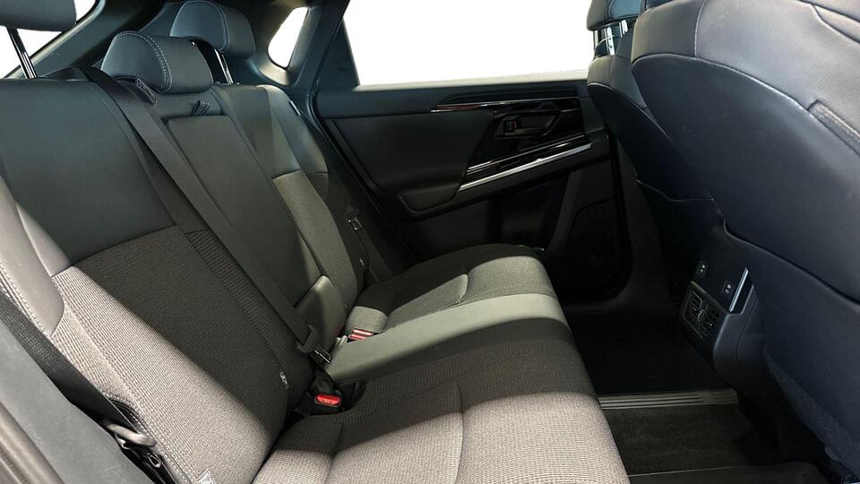 Toyota bZ4X vaihtoauto