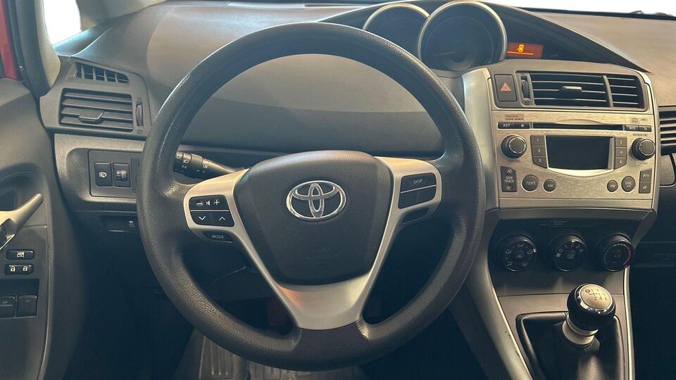 Toyota Verso vaihtoauto