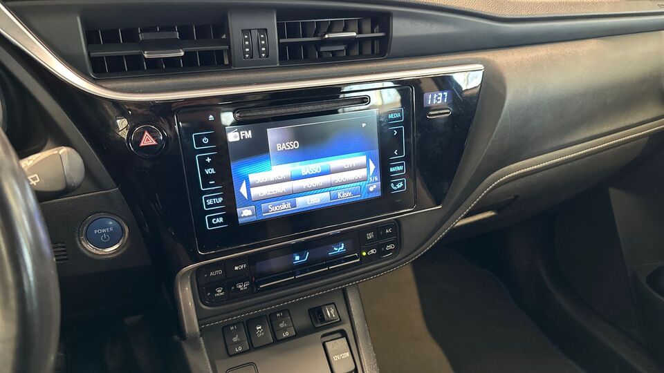 Toyota Auris vaihtoauto