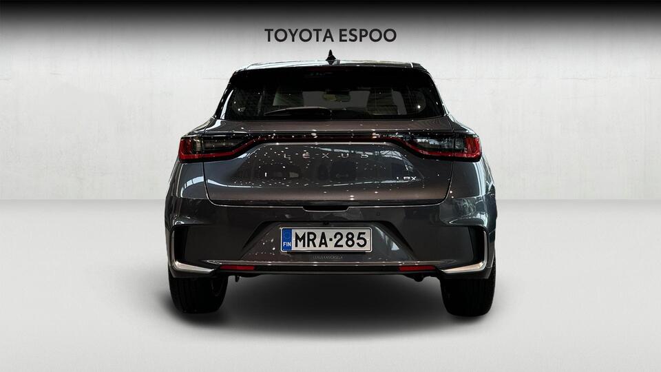 Lexus LBX vaihtoauto