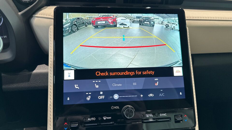 Lexus LBX vaihtoauto