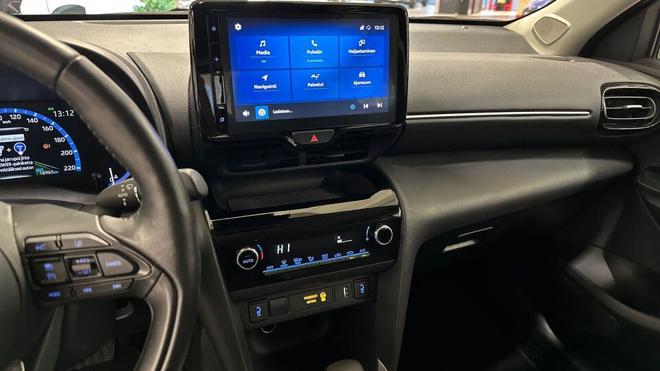 Toyota Yaris Cross vaihtoauto