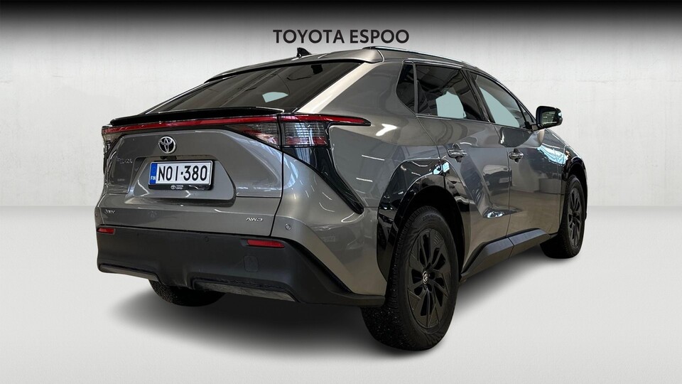 Toyota bZ4X vaihtoauto