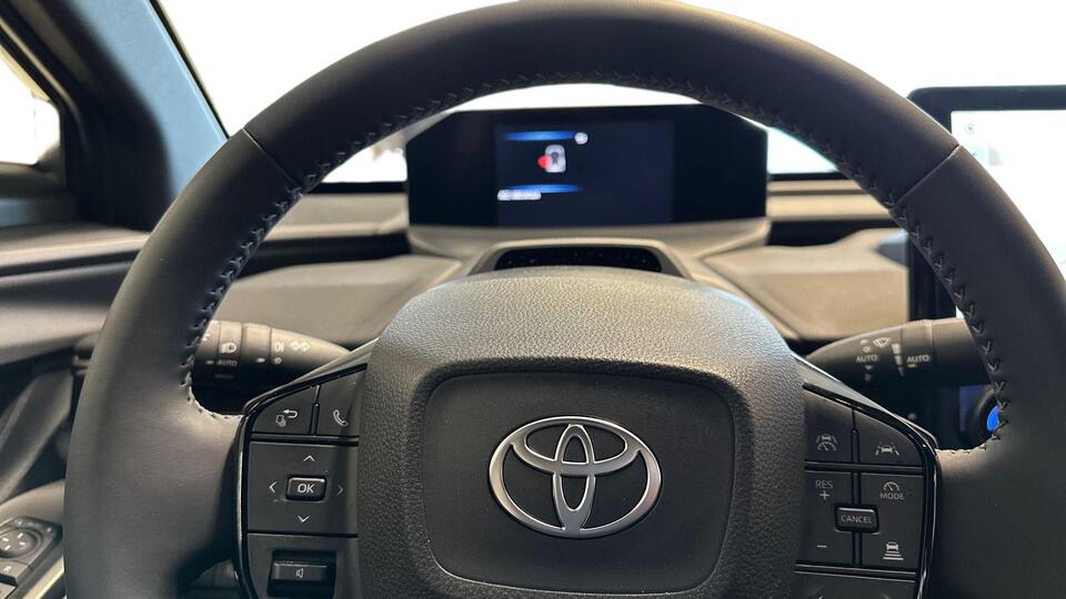 Toyota bZ4X vaihtoauto