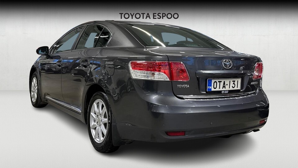 Toyota Avensis vaihtoauto