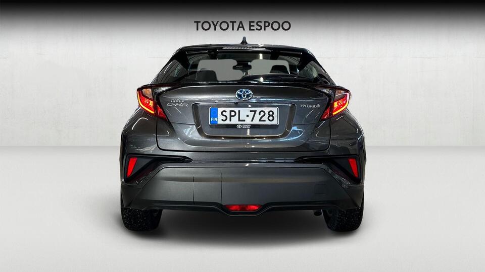 Toyota C-HR vaihtoauto