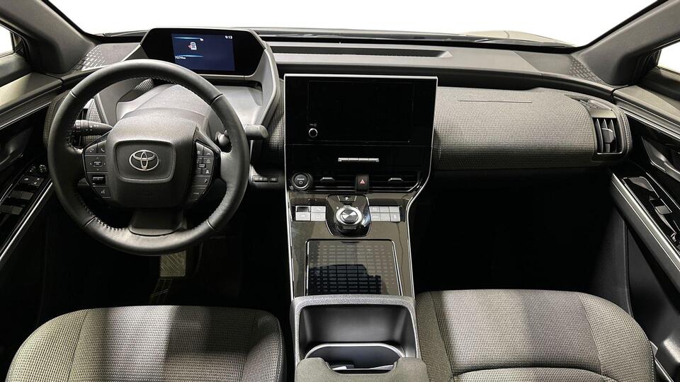 Toyota bZ4X vaihtoauto