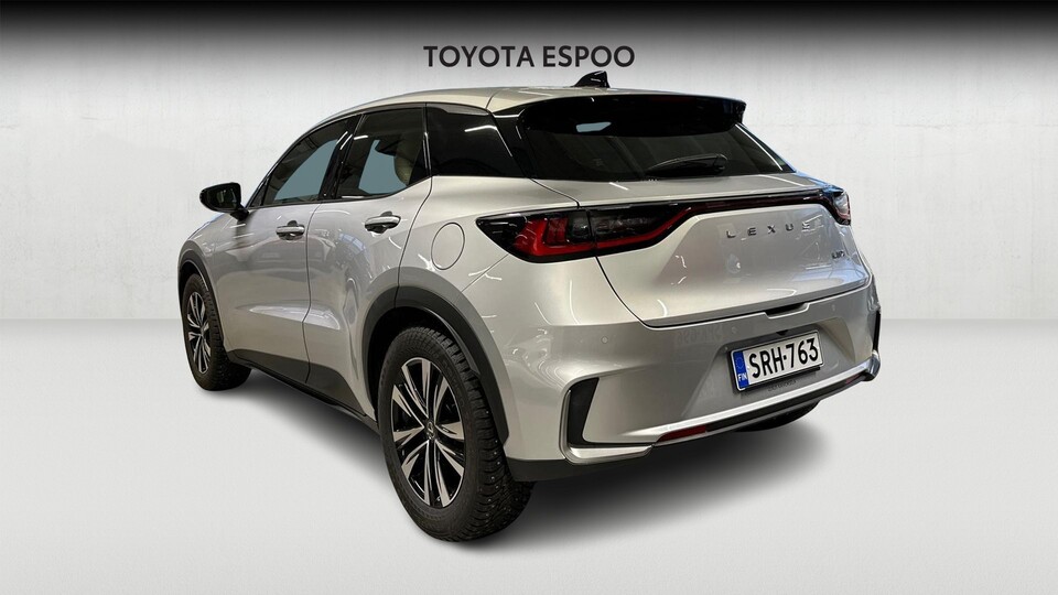 Lexus LBX vaihtoauto