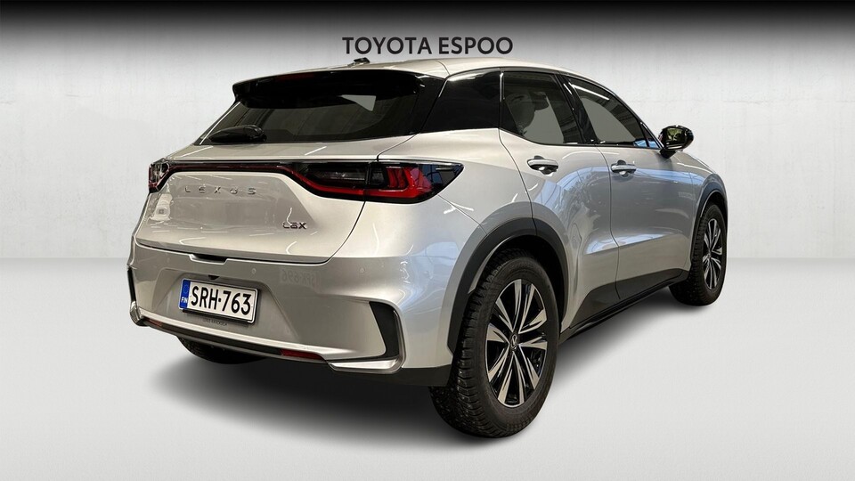 Lexus LBX vaihtoauto