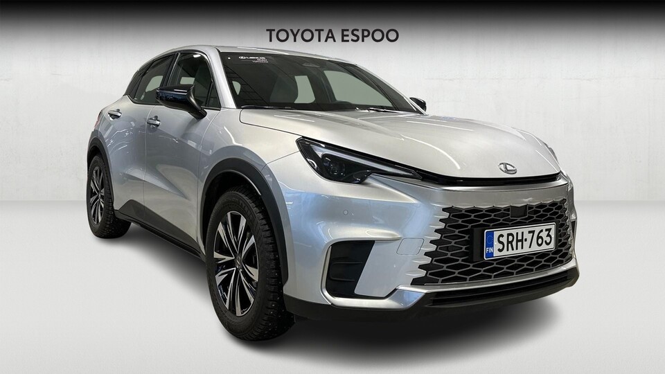 Lexus LBX vaihtoauto