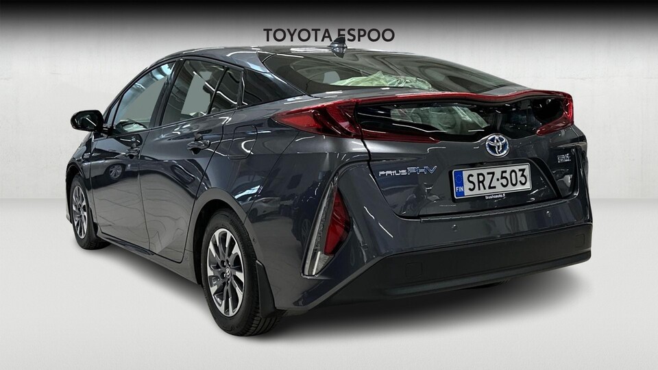 Toyota Prius Plug-in vaihtoauto