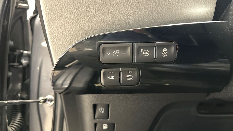 Toyota Prius Plug-in vaihtoauto