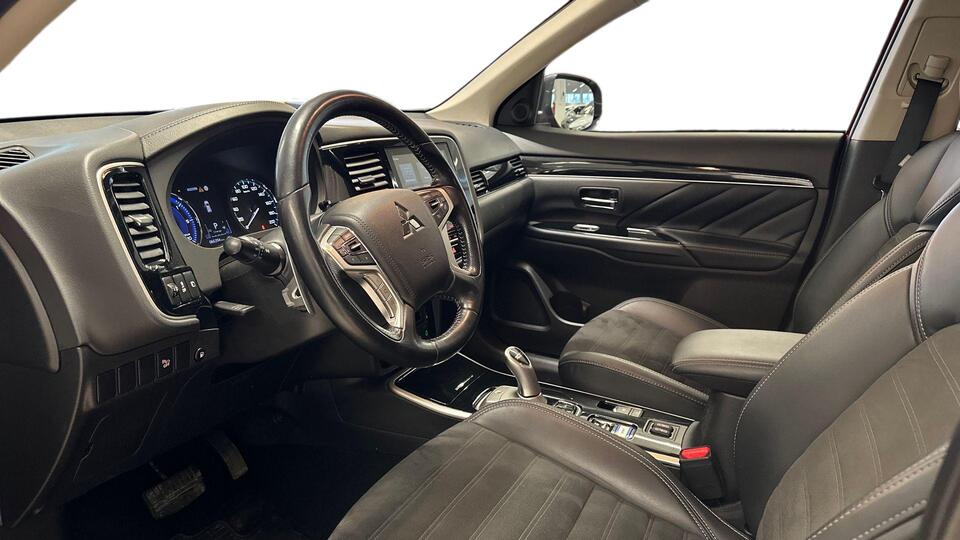 Mitsubishi Outlander PHEV vaihtoauto