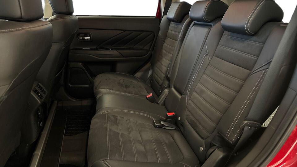 Mitsubishi Outlander PHEV vaihtoauto