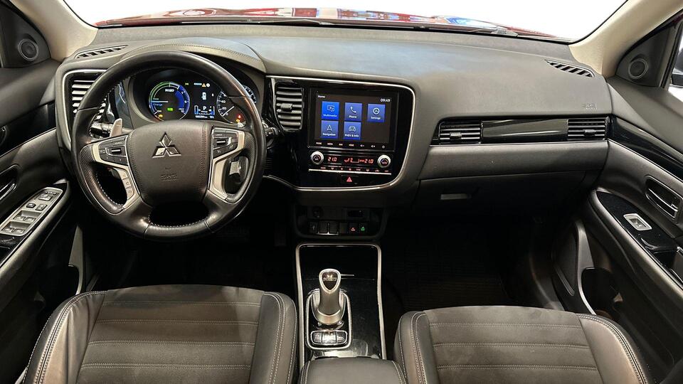 Mitsubishi Outlander PHEV vaihtoauto