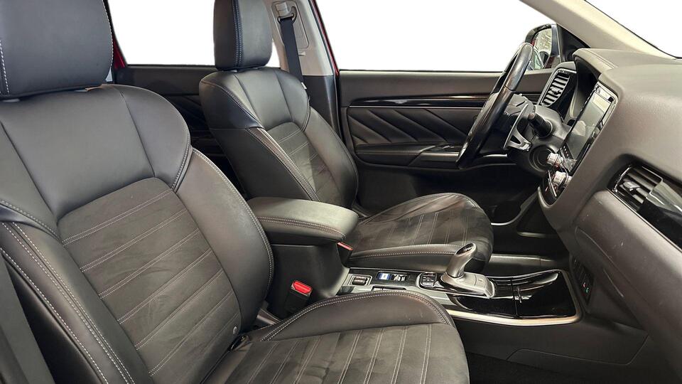 Mitsubishi Outlander PHEV vaihtoauto