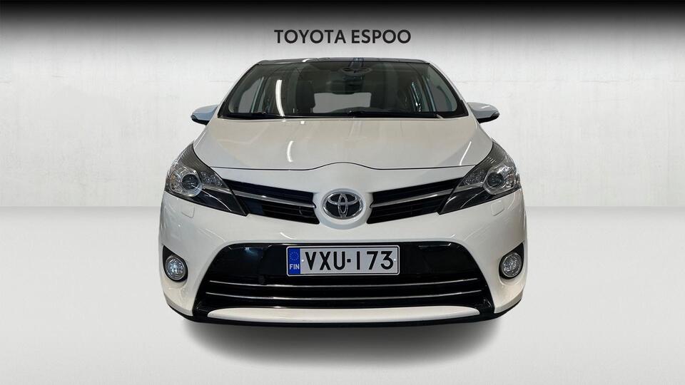 Toyota Verso vaihtoauto