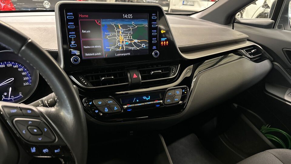 Toyota C-HR vaihtoauto