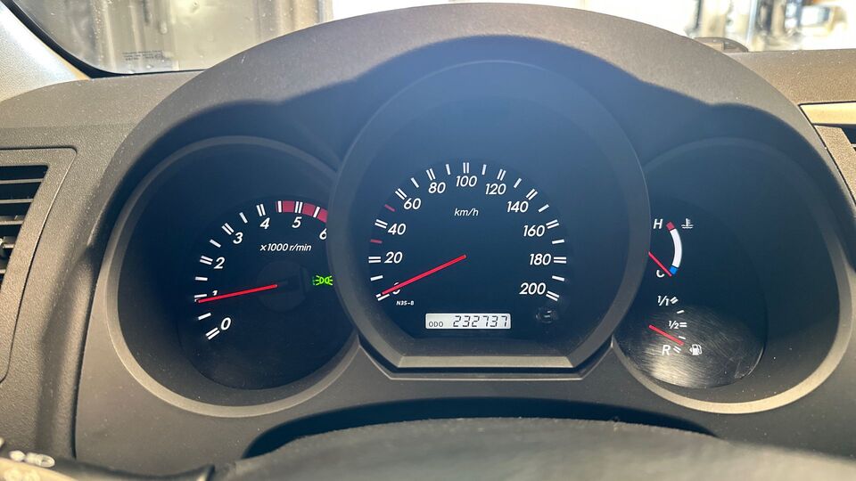 Toyota Hilux vaihtoauto
