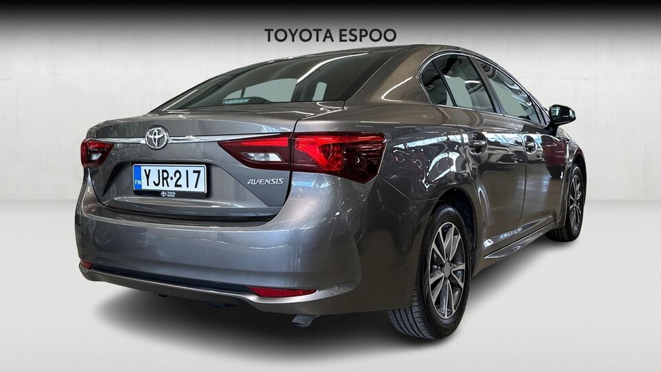 Toyota Avensis vaihtoauto