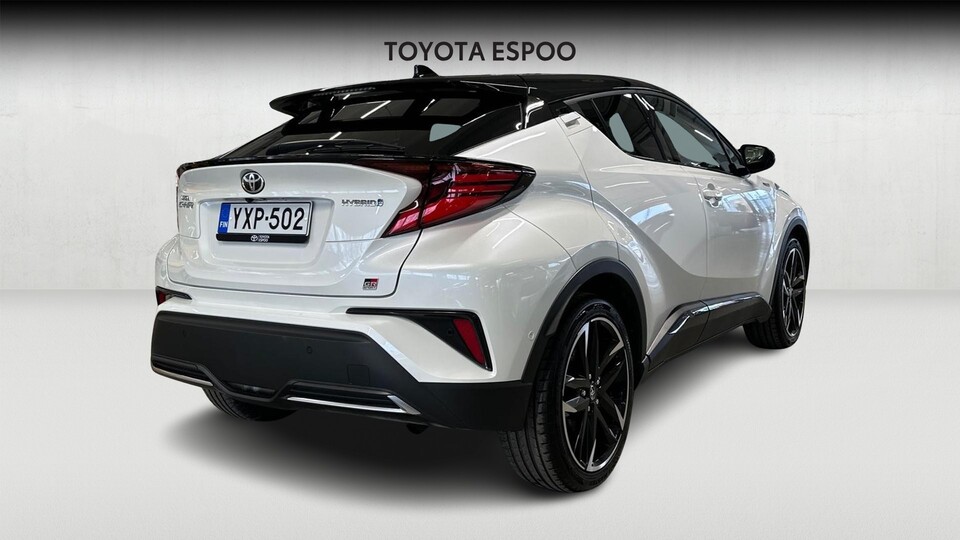 Toyota C-HR vaihtoauto
