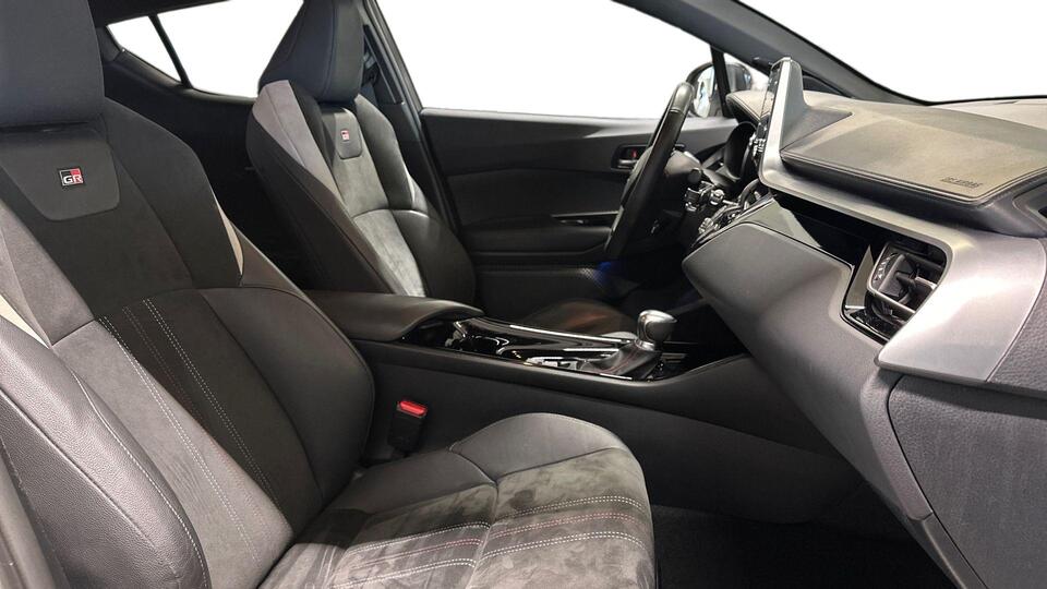 Toyota C-HR vaihtoauto