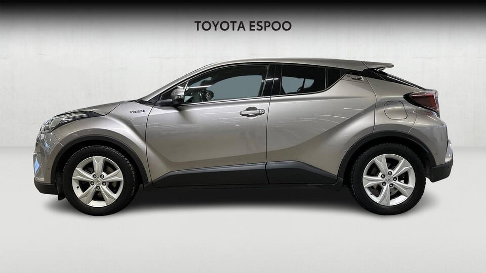 Toyota C-HR vaihtoauto