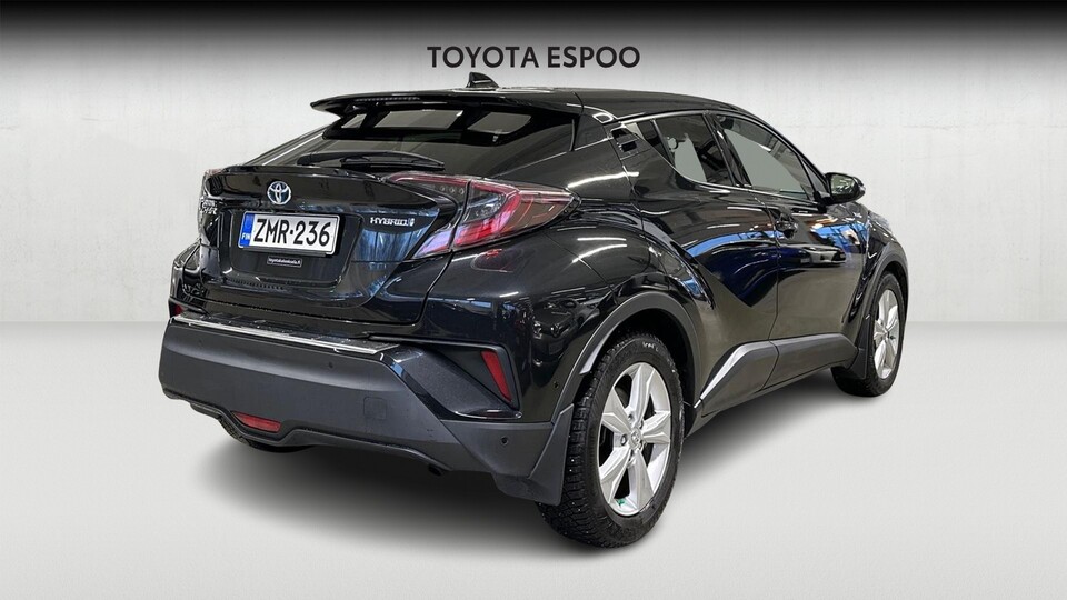 Toyota C-HR vaihtoauto