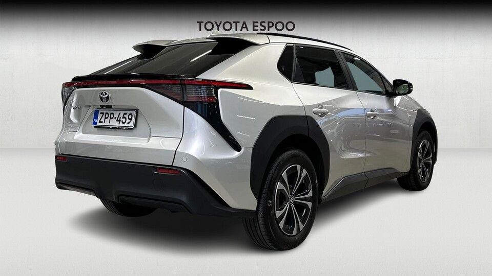 Toyota bZ4X vaihtoauto