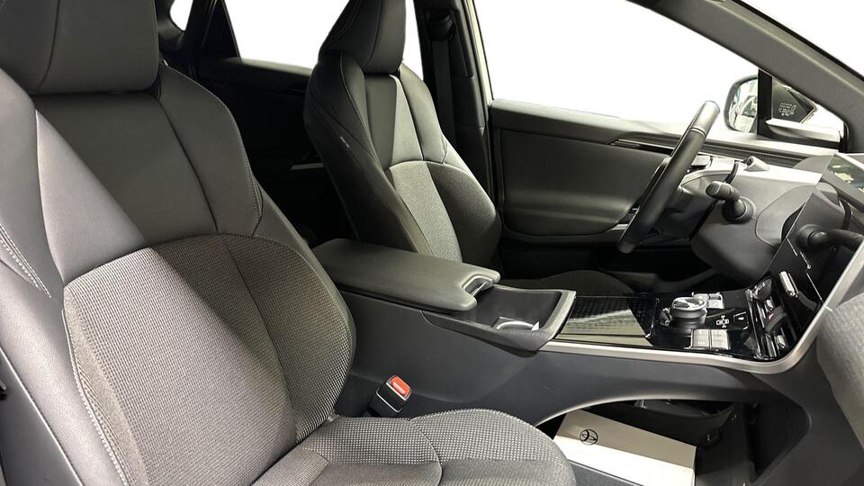 Toyota bZ4X vaihtoauto