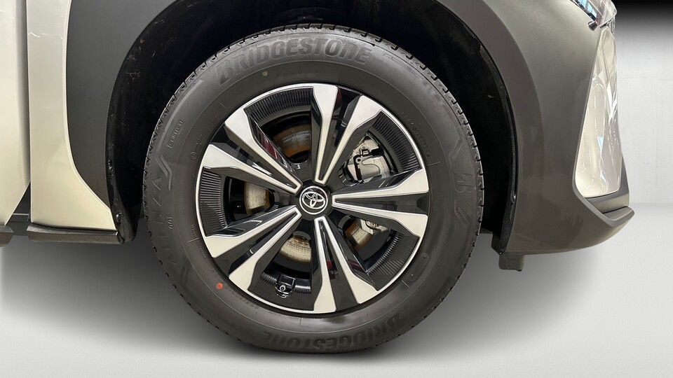 Toyota bZ4X vaihtoauto