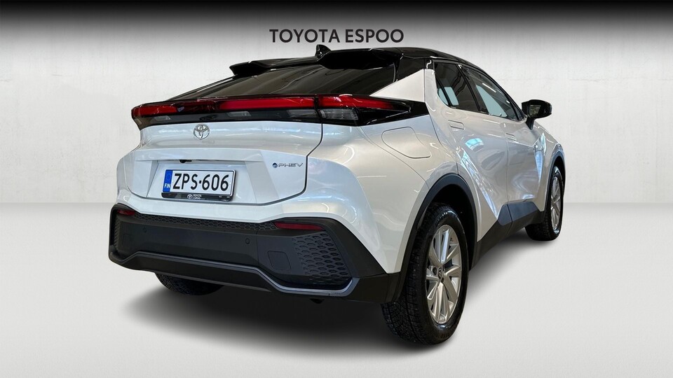 Toyota C-HR vaihtoauto
