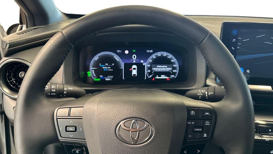 Toyota C-HR vaihtoauto