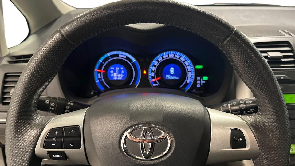 Toyota Auris vaihtoauto
