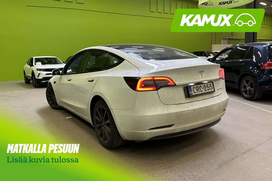 Tesla Model 3 vaihtoauto