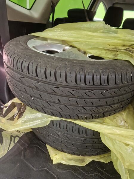 Kia Carens vaihtoauto