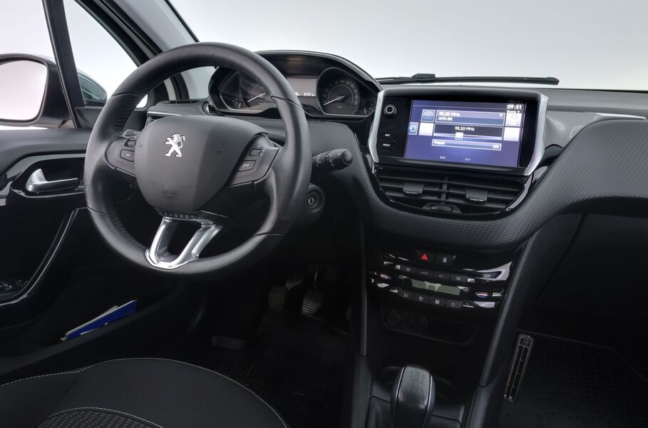 Peugeot 208 vaihtoauto