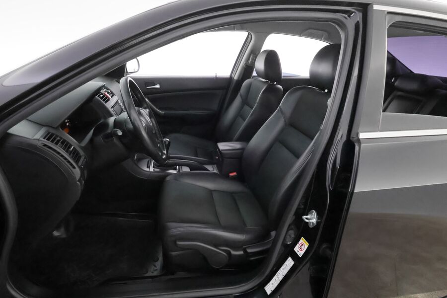 Honda Accord vaihtoauto